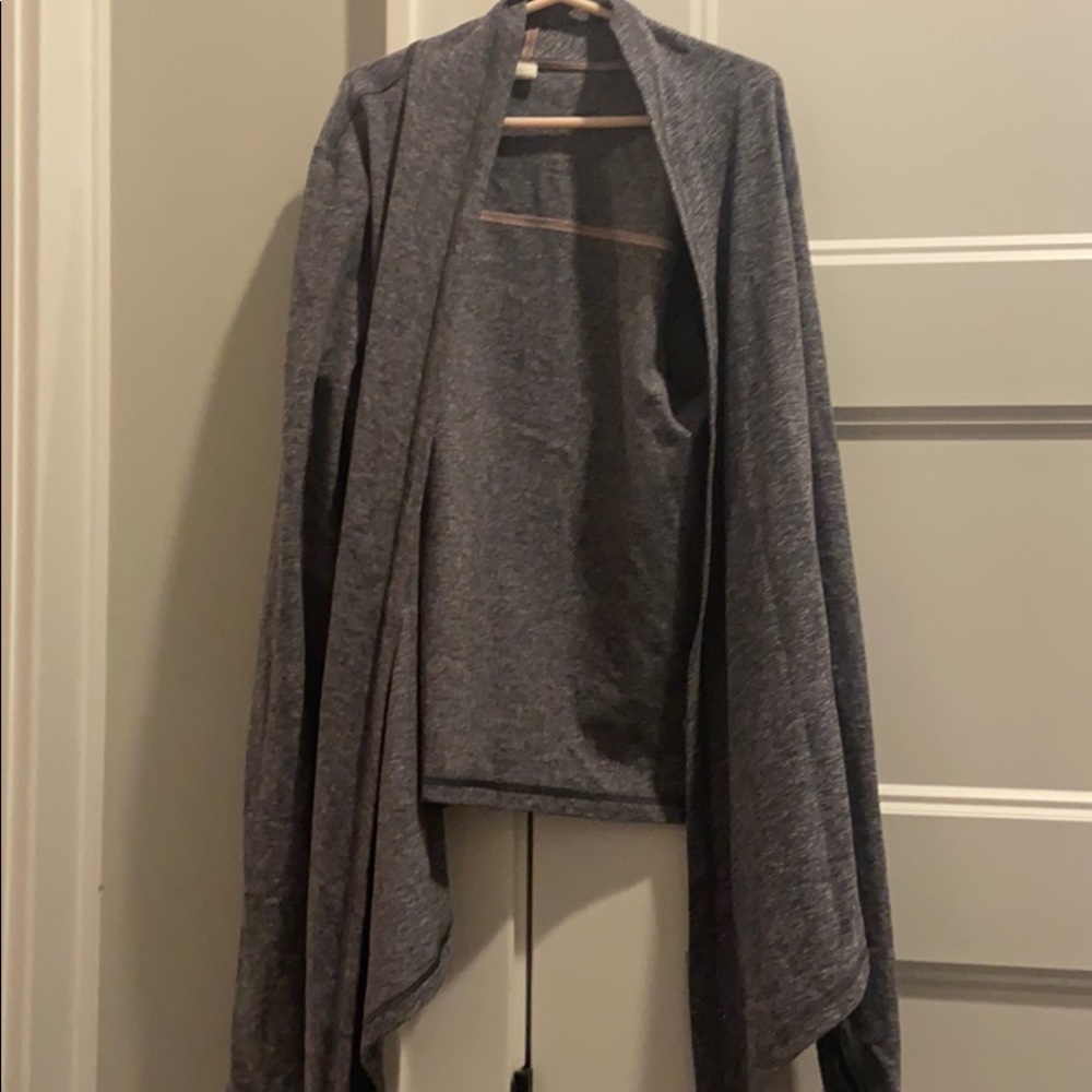 Ivivva grey wrap